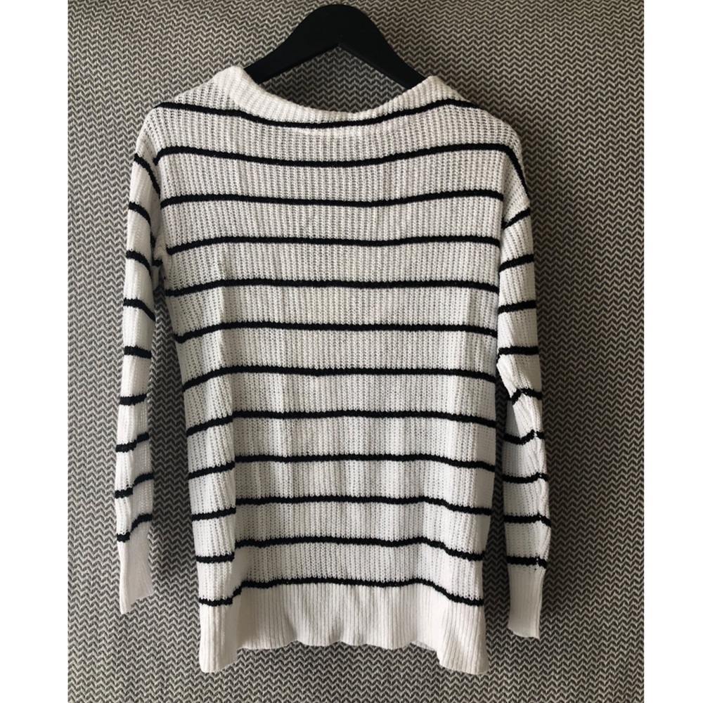 Market & Spruce Twist Back Pullover NWOT